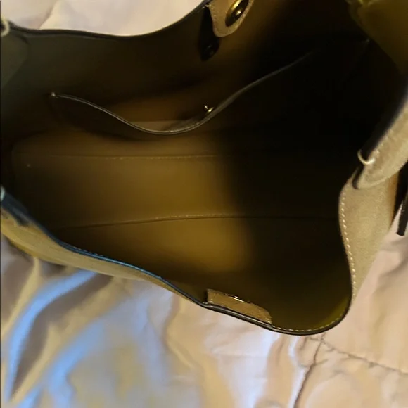 Coach Brooklyn Medium size 28 in Sand Suede Shoulder Bag- NWOT - Picture 4 of 10